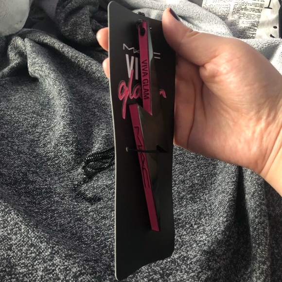 MAC Viva Glam Lightning Bolt Miley Cyrus Necklace - Picture 4 of 7